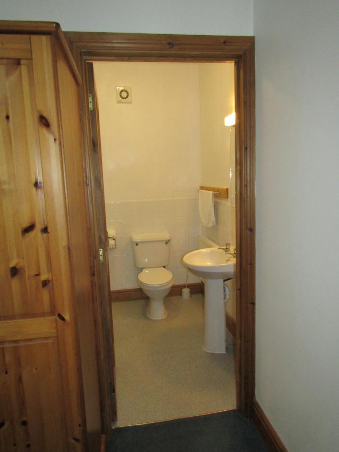 The Belted Will Inn Farlam Bagian luar foto
